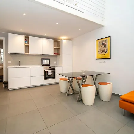 Moderno E - Vicino Stazione Apartament